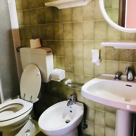 - Essential With Swimming Pool Apartment *