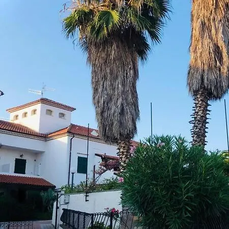 - Essential With Swimming Pool Apartment *