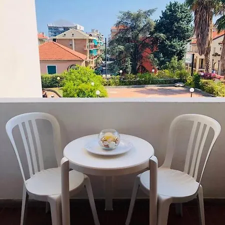 - Essential With Swimming Pool Apartamento